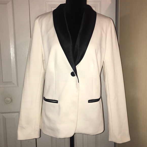 winter white jacket blazer